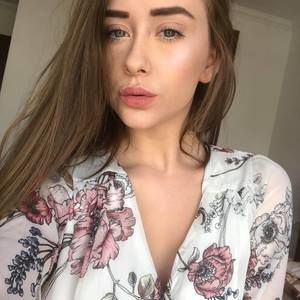 Meet your Posher, Cassie